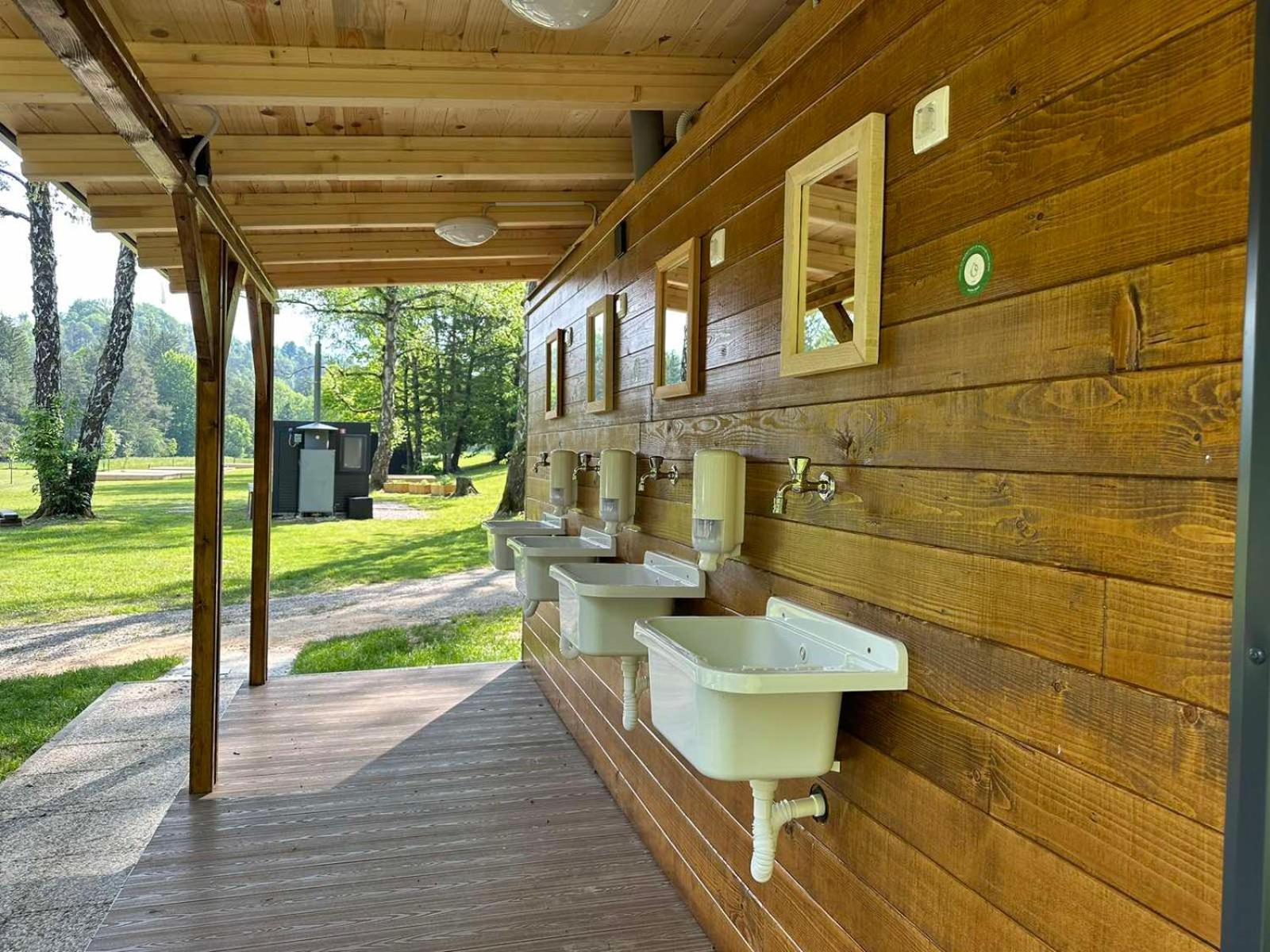 Eco River Camp - Pitches Radovljica Exterior photo